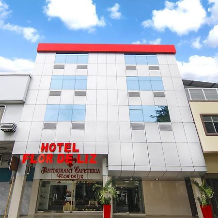 Hotel Flor De Liz グアヤキル エクステリア 写真